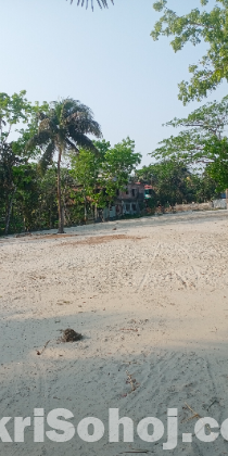 জরুরী জমি বিক্রয় করা হইবে।